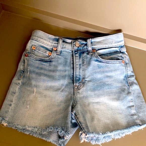 GAP Pants - NWOT HIGH RISE CUTOFF SHORTS
